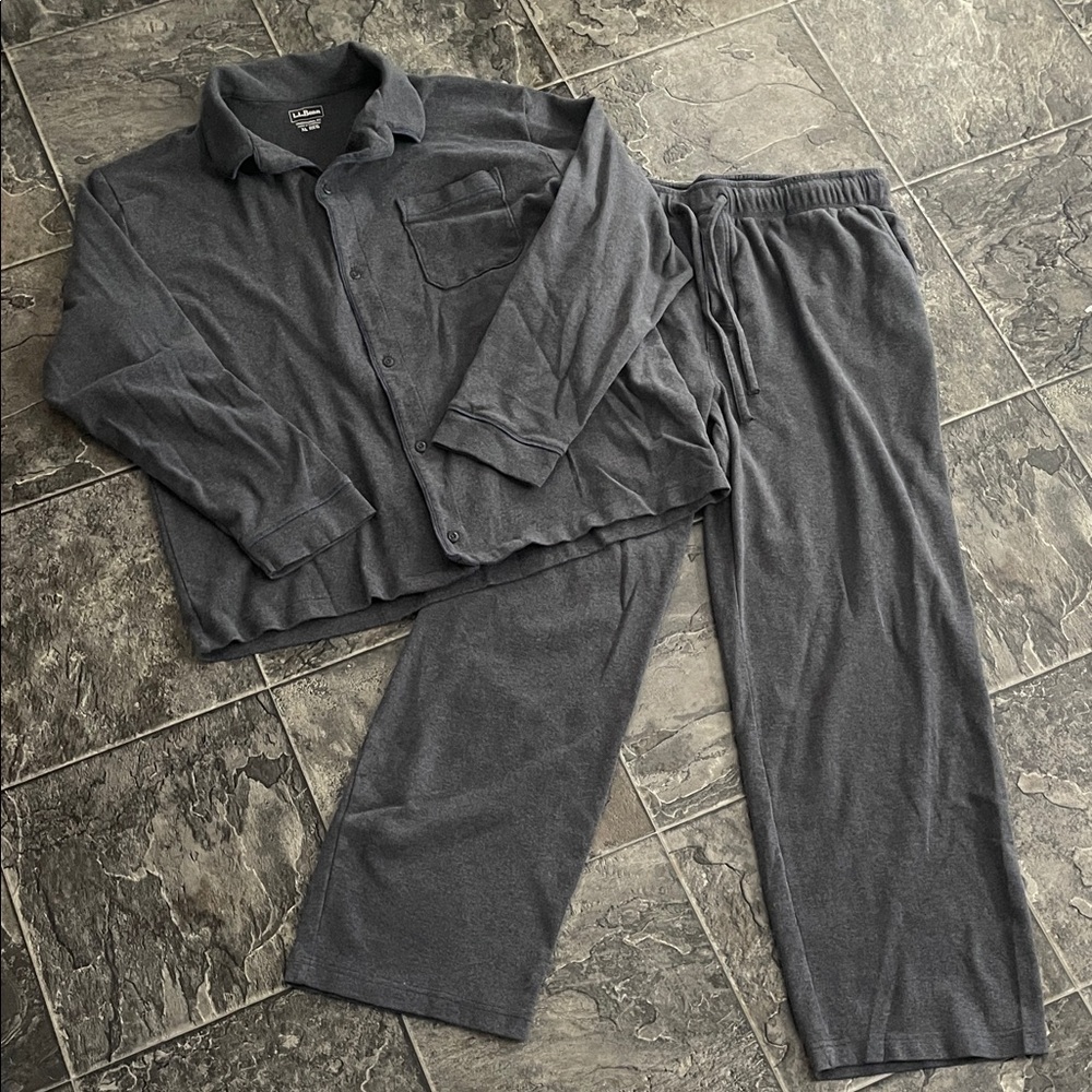 L.L. BEAN Dark Gray Traditional Fit Men’s Pajama Set | Comfortable Loungewear